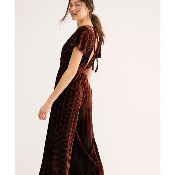 Lex Velvet Jumpsuit in Black NWT S - Picture 5 of 5